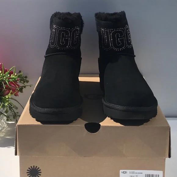 UGG Classic UGG Gem Mini Boots - Picture 4 of 9